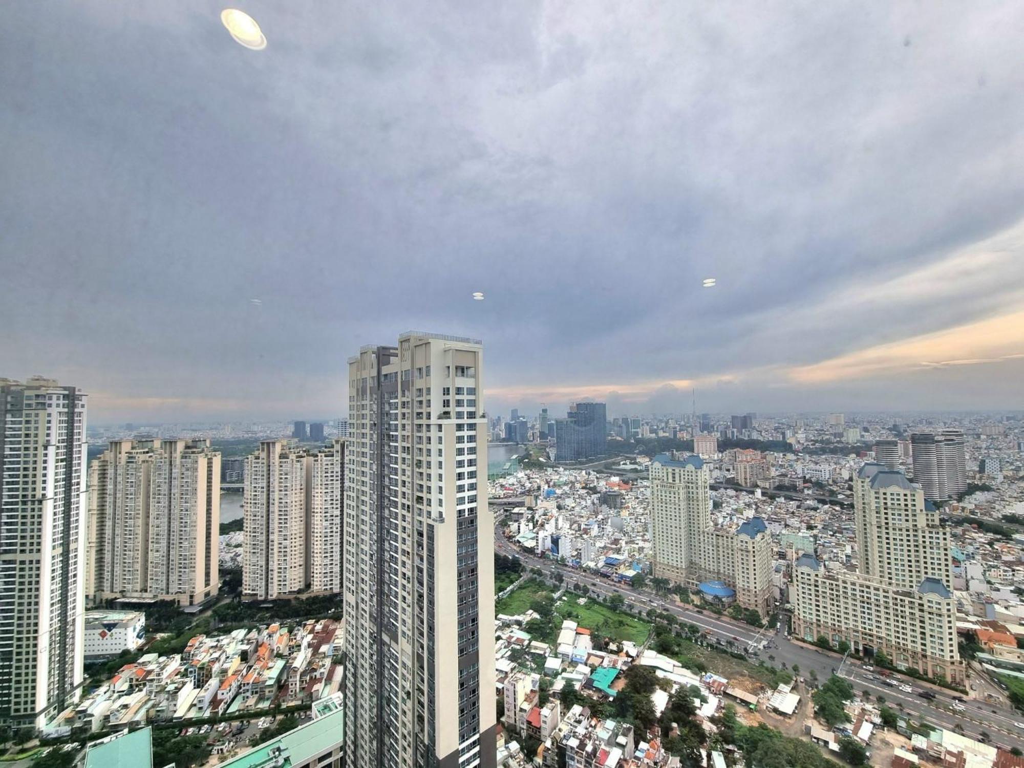 Khách sạn Vinhomes Landmark Luxury By Navie 5*