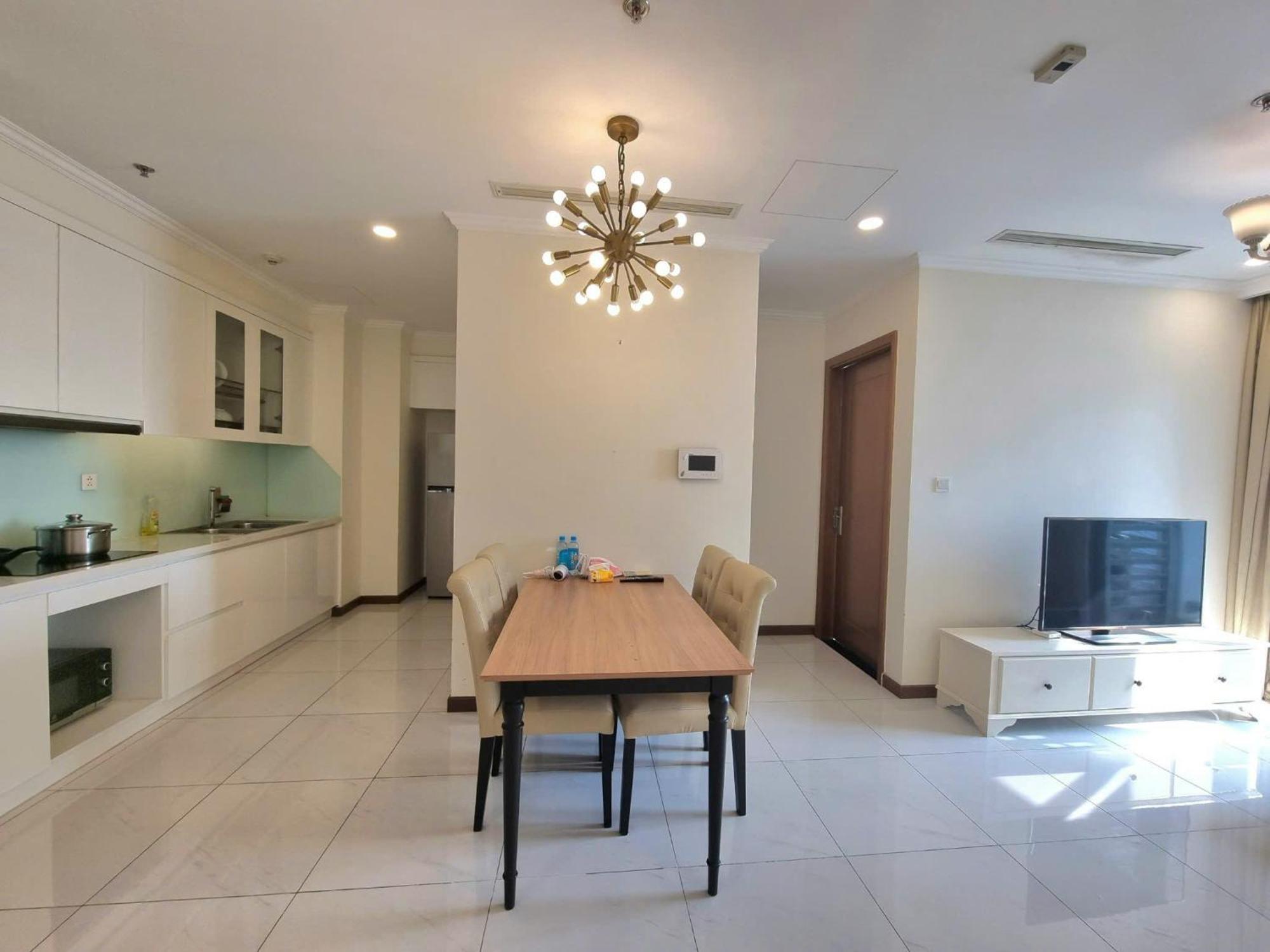 Khách sạn Vinhomes Landmark Luxury By Navie 5*