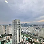 Vinhomes Landmark Luxury Apartment By Navie