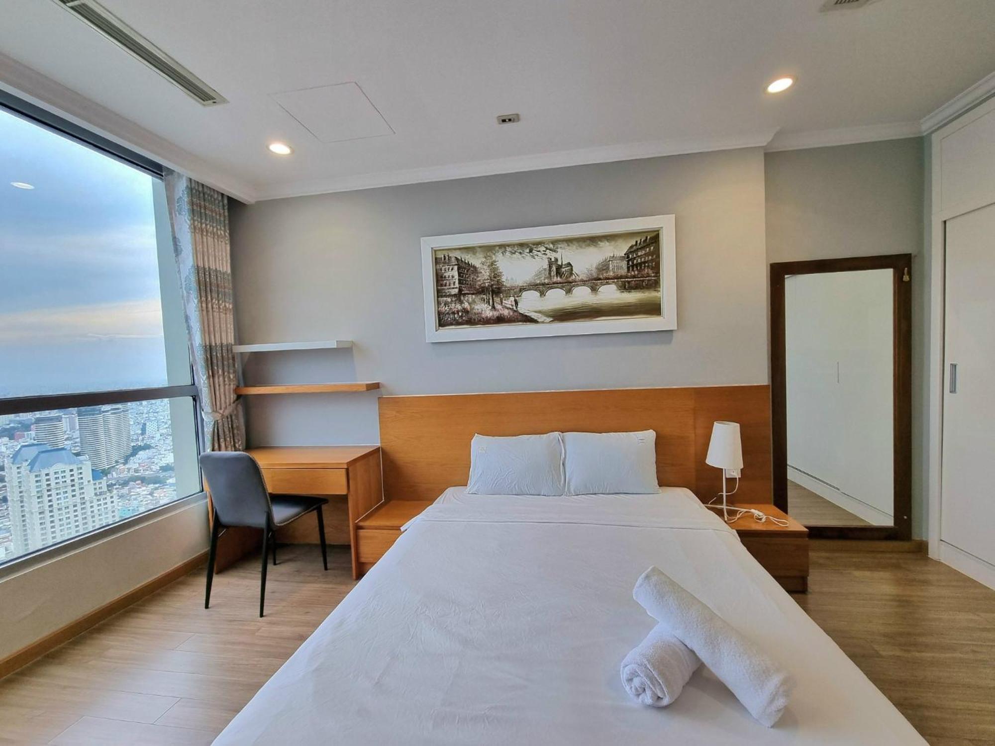 Hotel Vinhomes Landmark Luxury By Navie