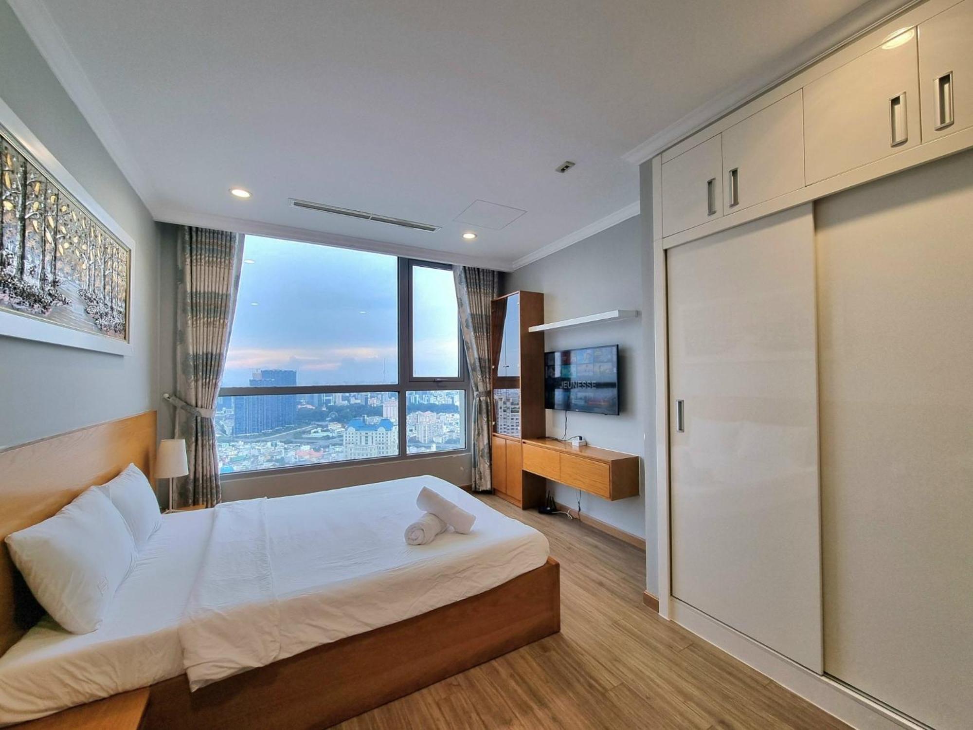 Hotel Vinhomes Landmark Luxury By Navie