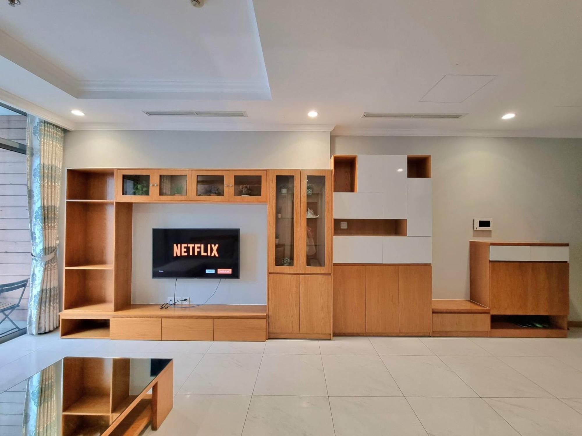 Vinhomes Landmark Luxury By Navie 5*