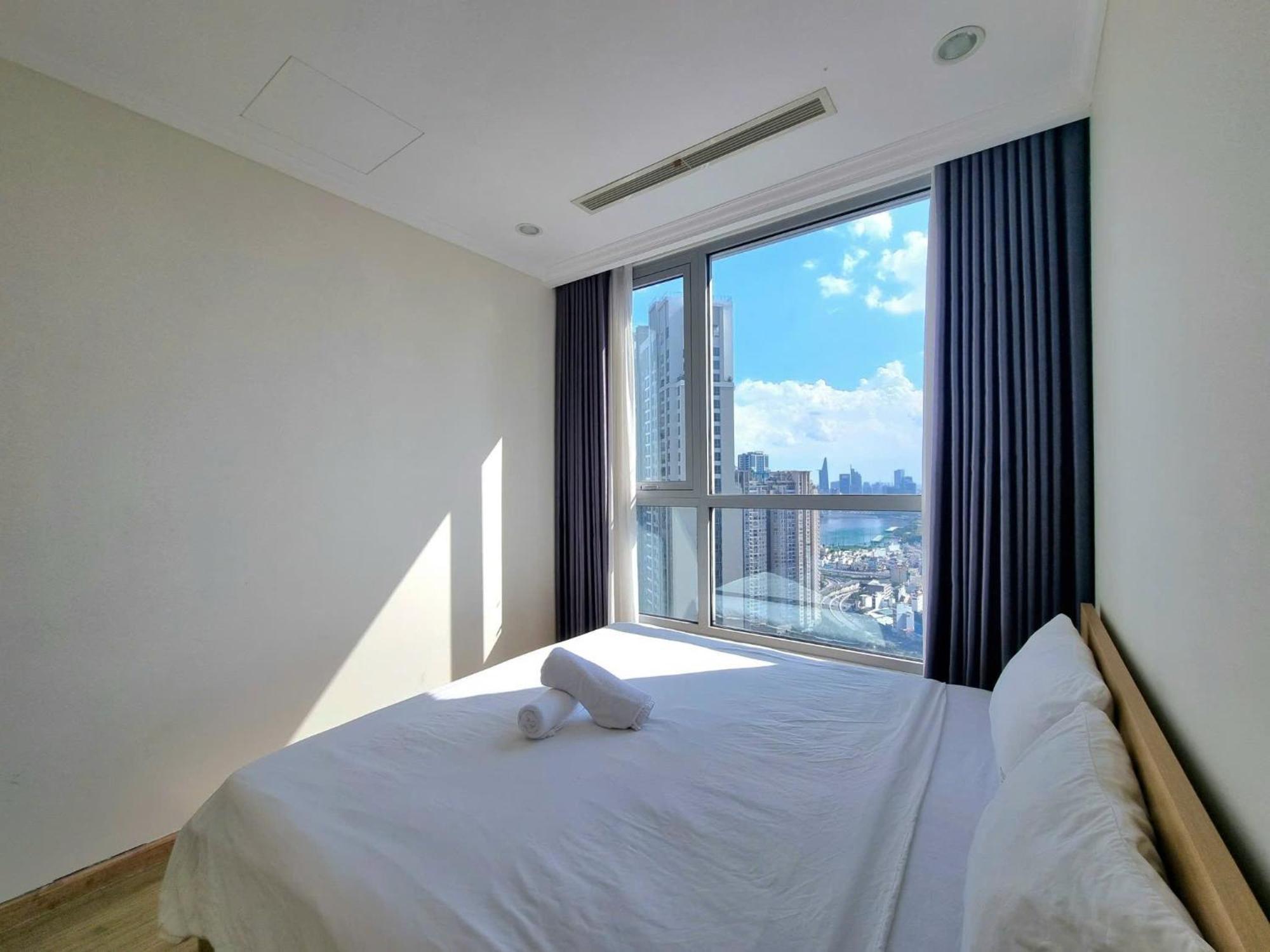 Vinhomes Landmark Luxury By Navie 5*