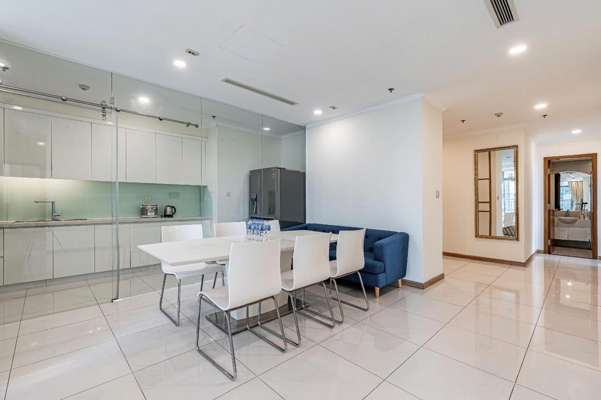 Vinhomes Landmark Luxury By Navie Hotel