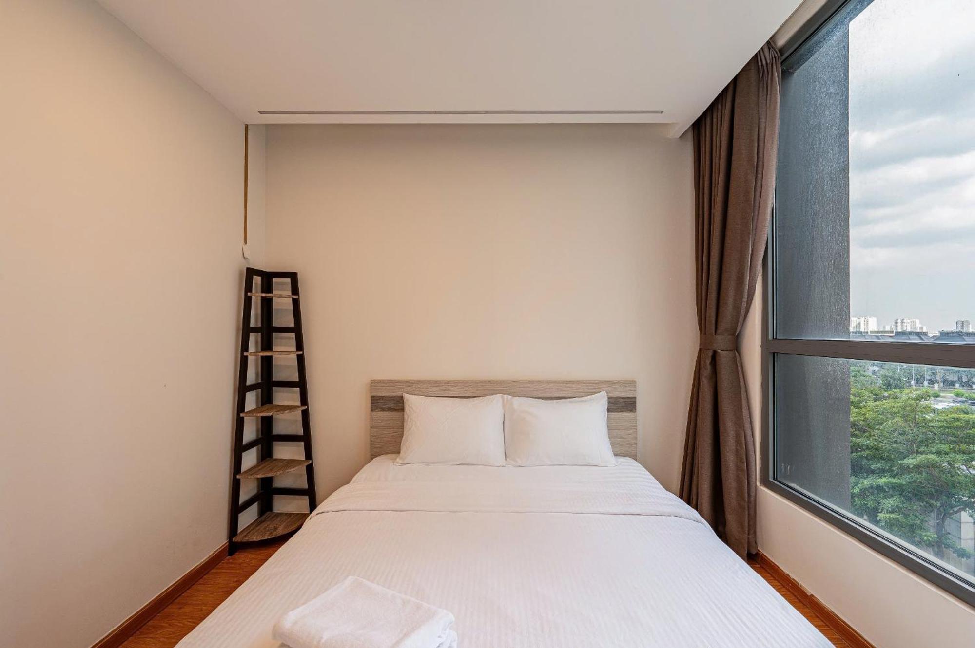 Hotel Vinhomes Landmark Luxury By Navie 5*