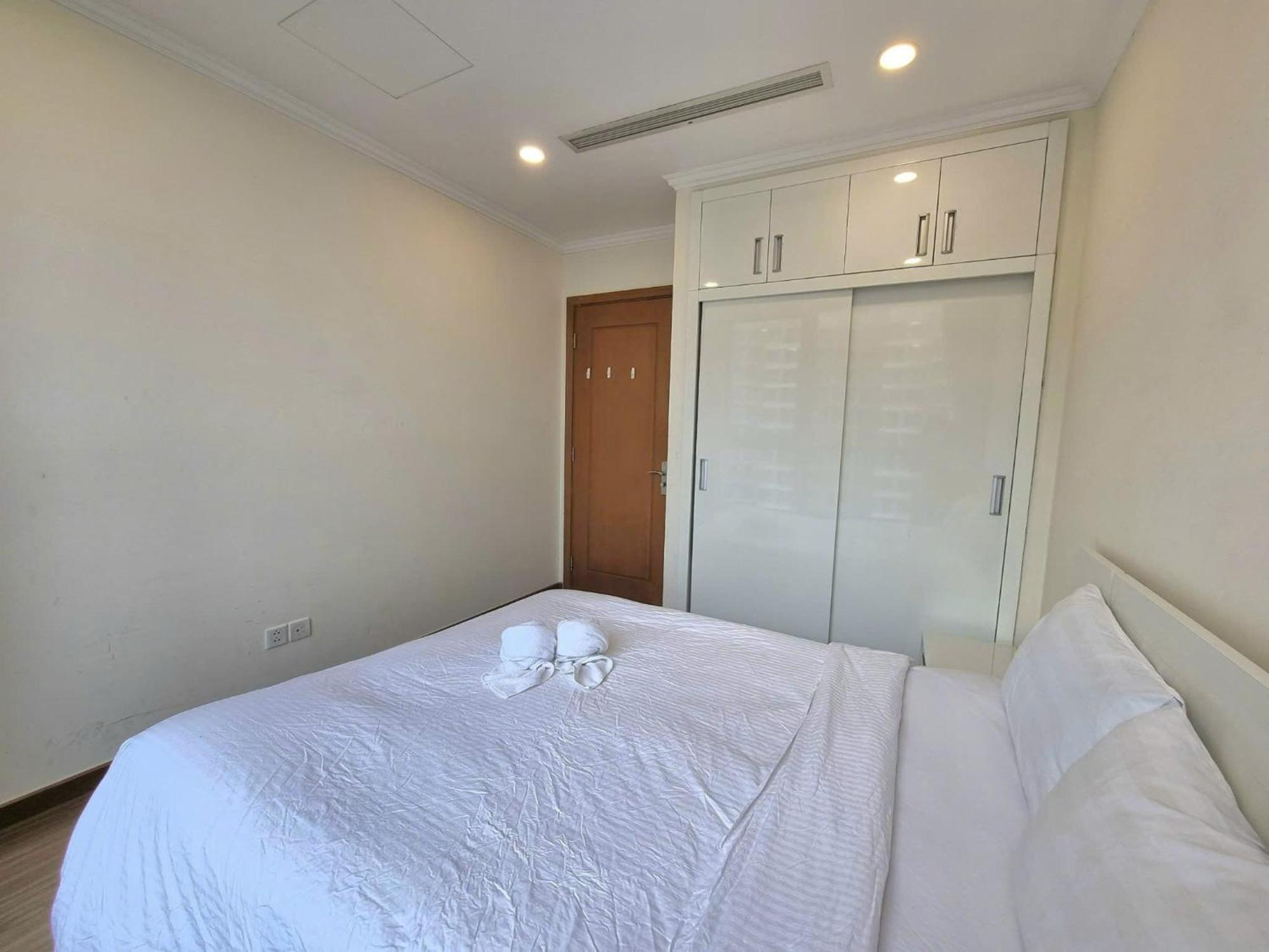 Hotel Vinhomes Landmark Luxury By Navie 5*