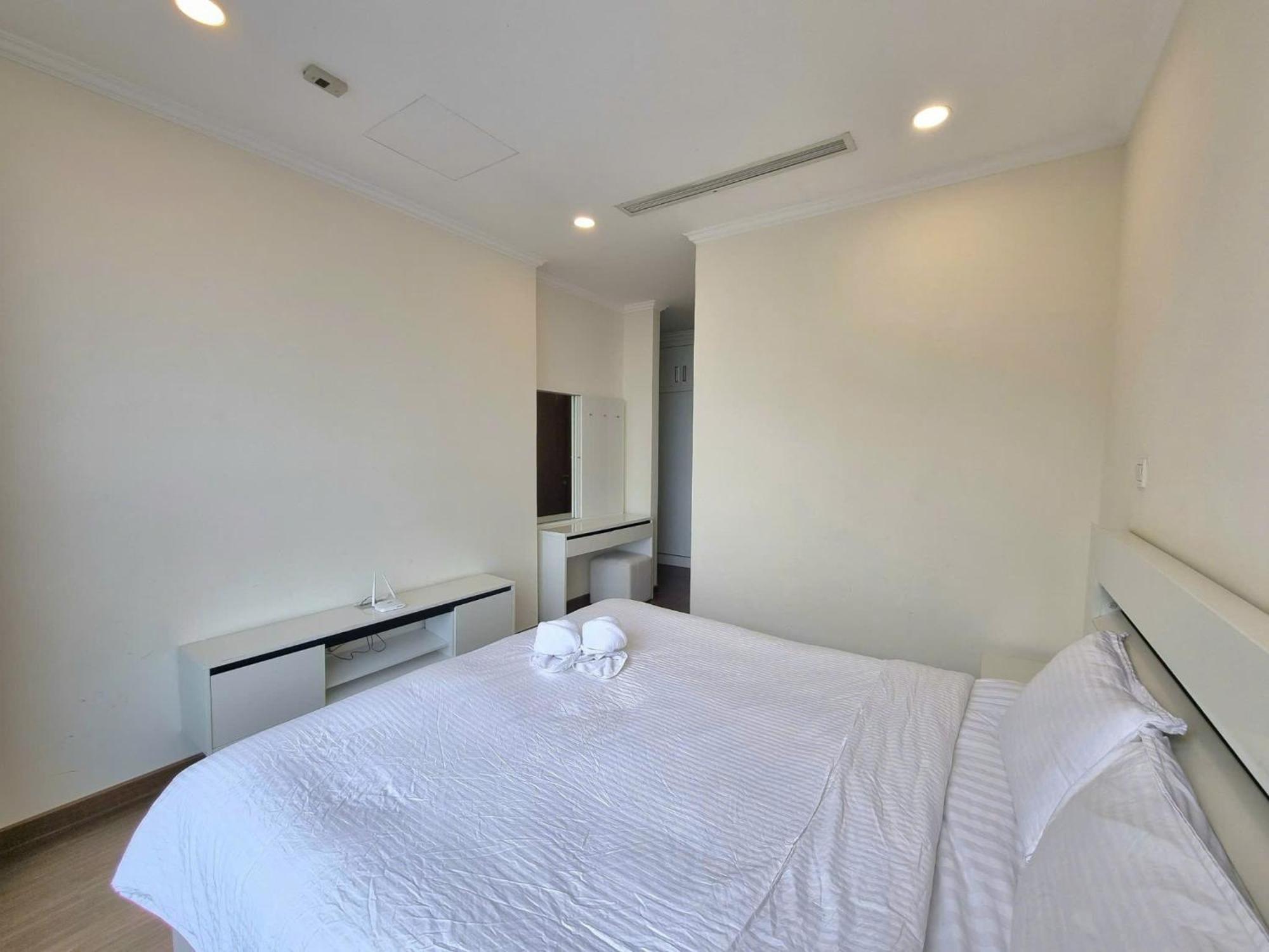 Hotel Vinhomes Landmark Luxury By Navie 5*
